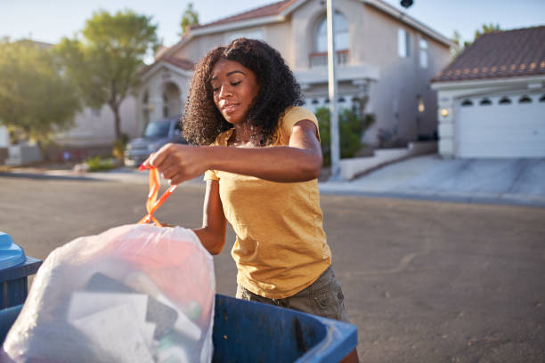 Yard Cleanup Services in Essexville, MI