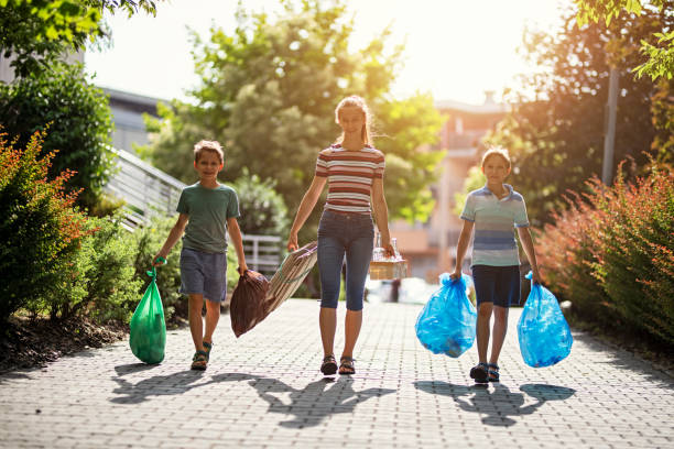 Best Yard Waste Removal  in Essexville, MI
